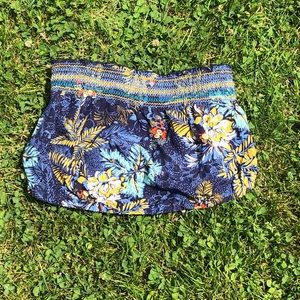 Tropical cropped top
